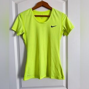 Nike Active Dri-Fit Highlighter Neon Yellow Tee Shirt Size M